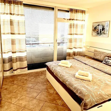 2 Fuer 2 Διαμέρισμα *